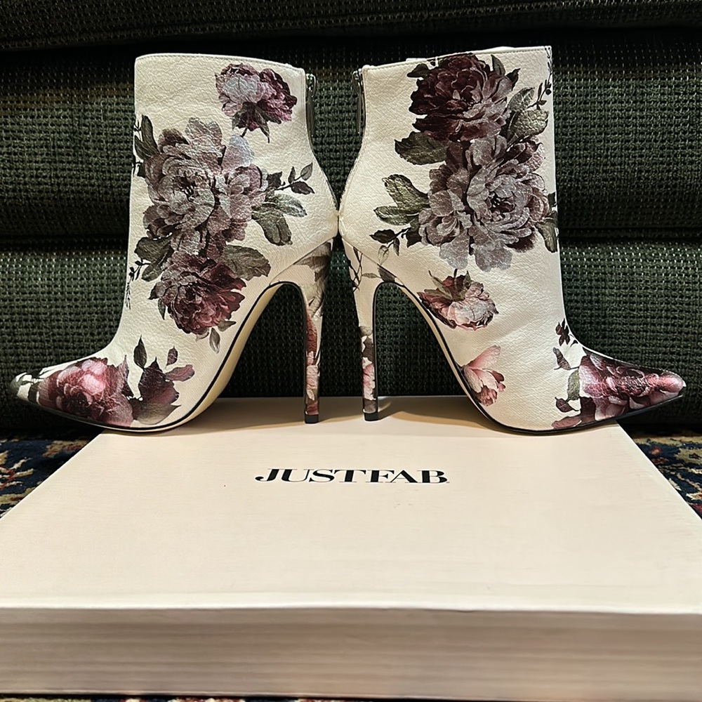 JustFab - Picture 2 of 7